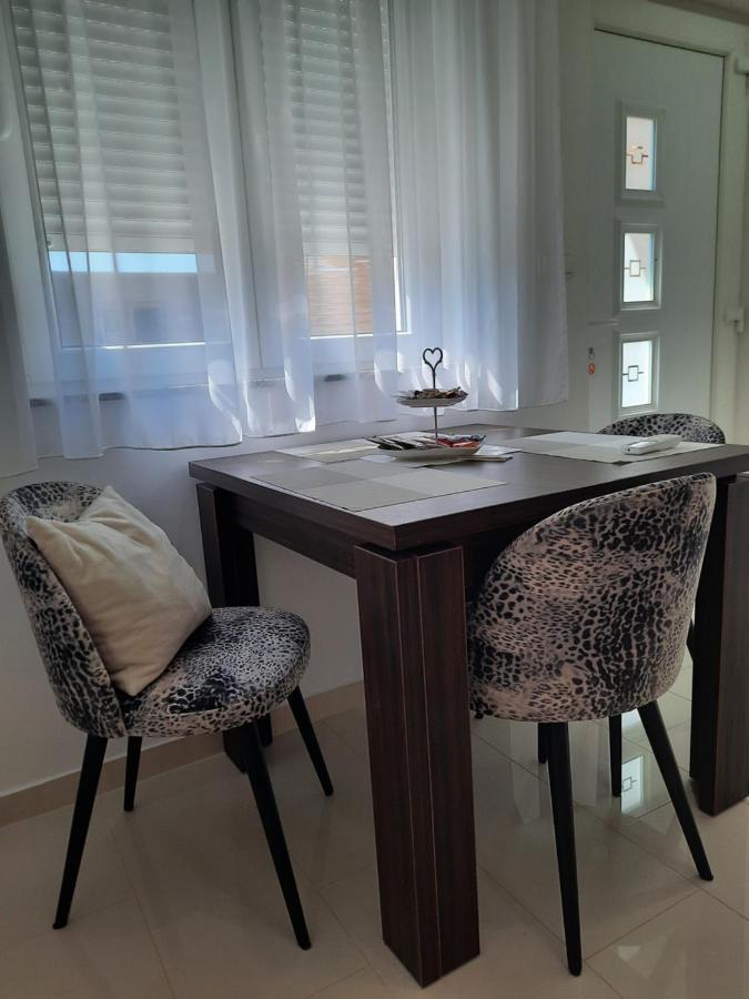 Apartmani Perla Neum Buitenkant foto